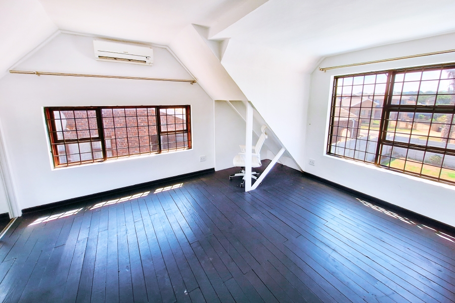 4 Bedroom Property for Sale in Noorsekloof Eastern Cape